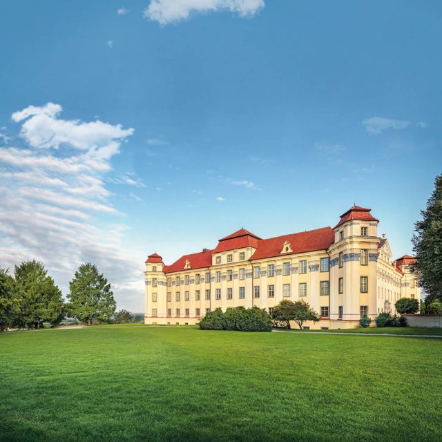 Das Neue Schloss Tettnang ist Veranstaltungsort beim Bodenseefestival
