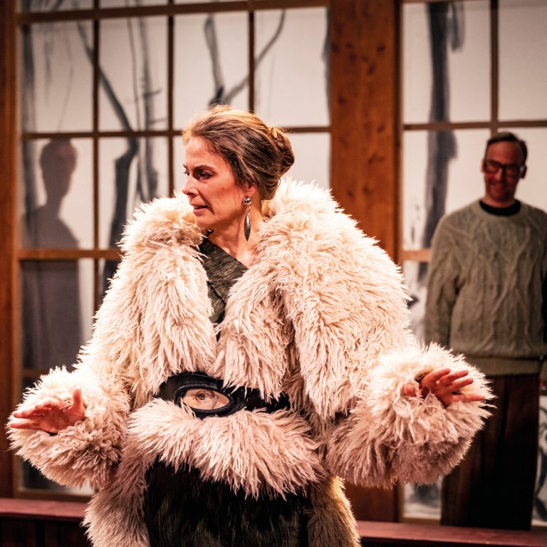 Die Inszenierung der Kirschgarten des Theater Konstanz ist im Rahmen des Bodenseefestivals 2026 zu sehen