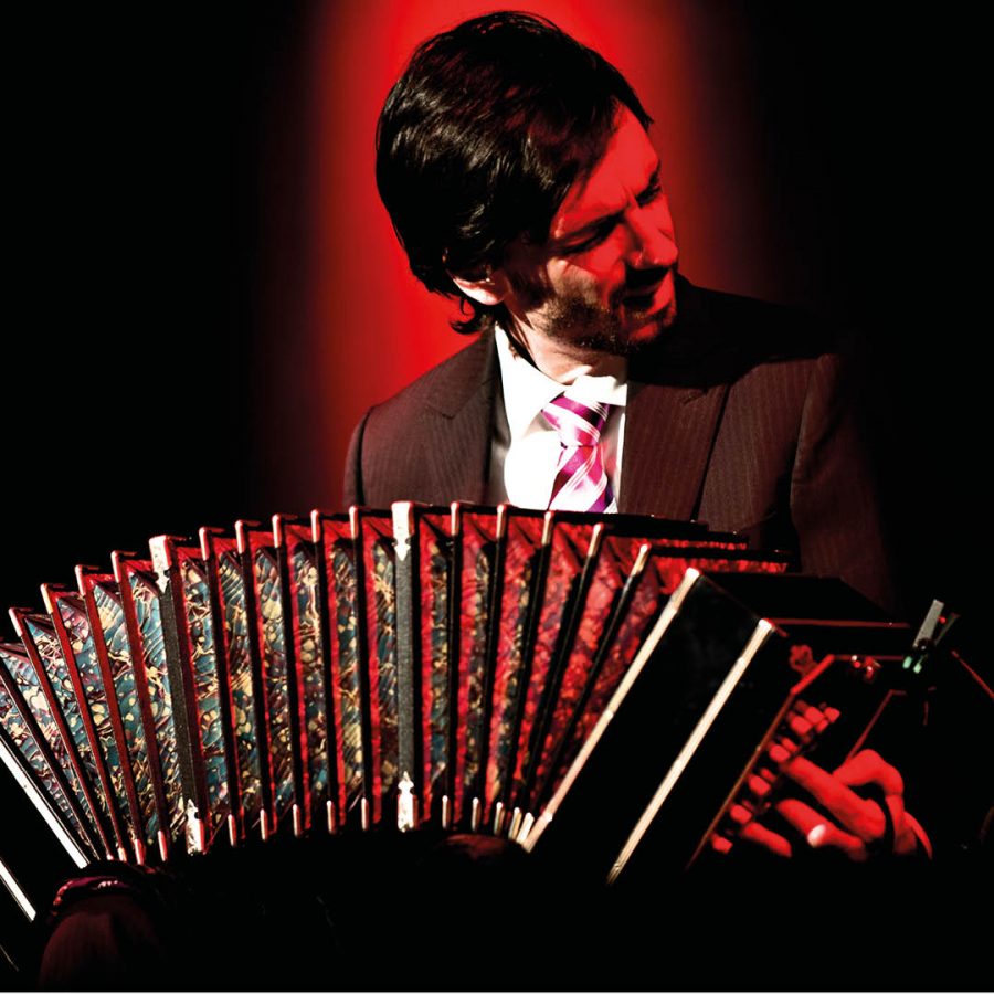 Bandoneonist Michael Zisman, Bassist Winfried Holzenkamp und das Tanzpaar Leo und Eugenia sind beim Bodenseefestival in Romanshorn zu erleben