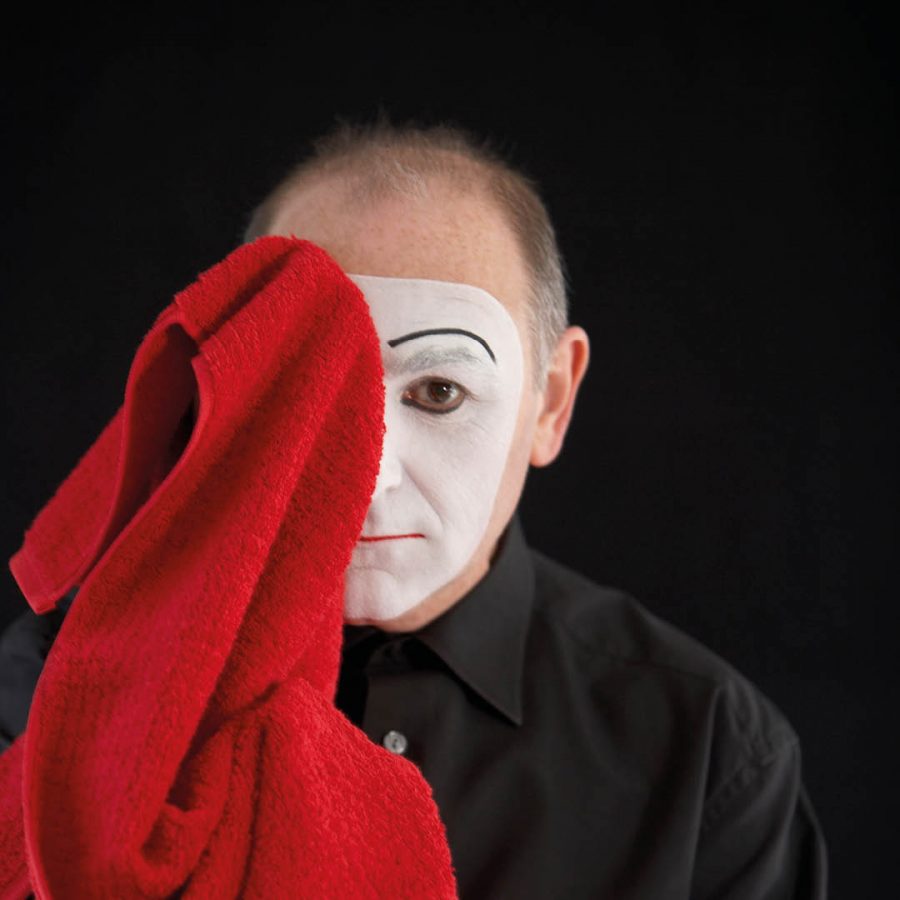 Der Pantomime Carlos Martinez spielt beim Bodenseefestival 2026 auf dem Lehenhof im Deggenhausertal