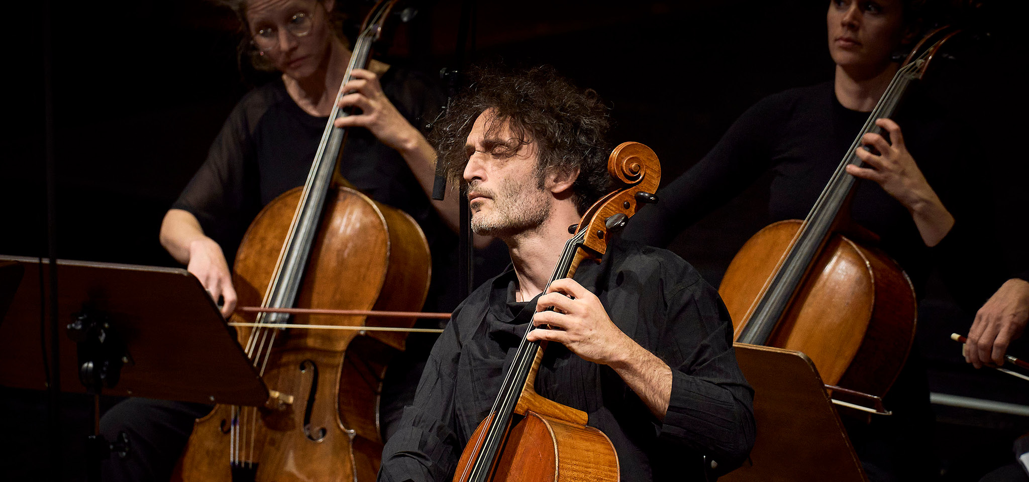 Nicolas Altstaedt mit Cello beim Eröffnungskonzert des Bodenseefestivals 2026 in Friedrichshafen